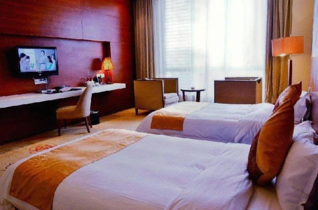 Suzhou Phoenix Hotspring Resort Zhangjiagang Dış mekan fotoğraf