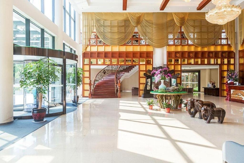 Suzhou Phoenix Hotspring Resort Zhangjiagang Dış mekan fotoğraf