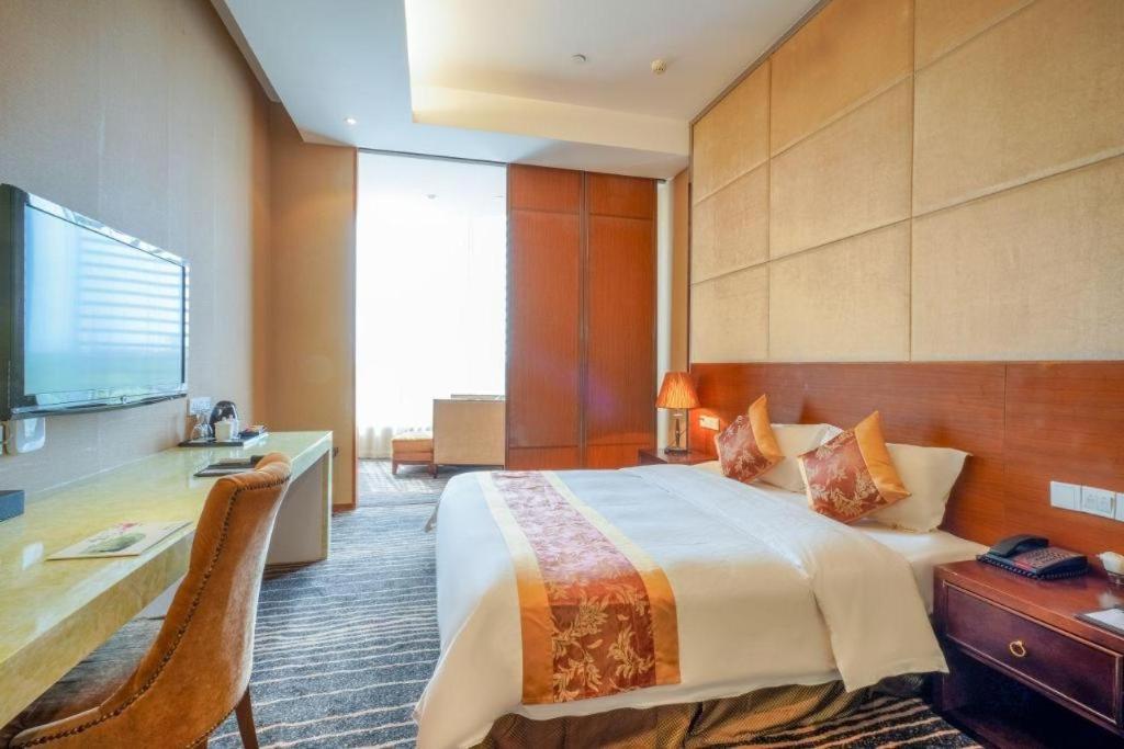 Suzhou Phoenix Hotspring Resort Zhangjiagang Dış mekan fotoğraf
