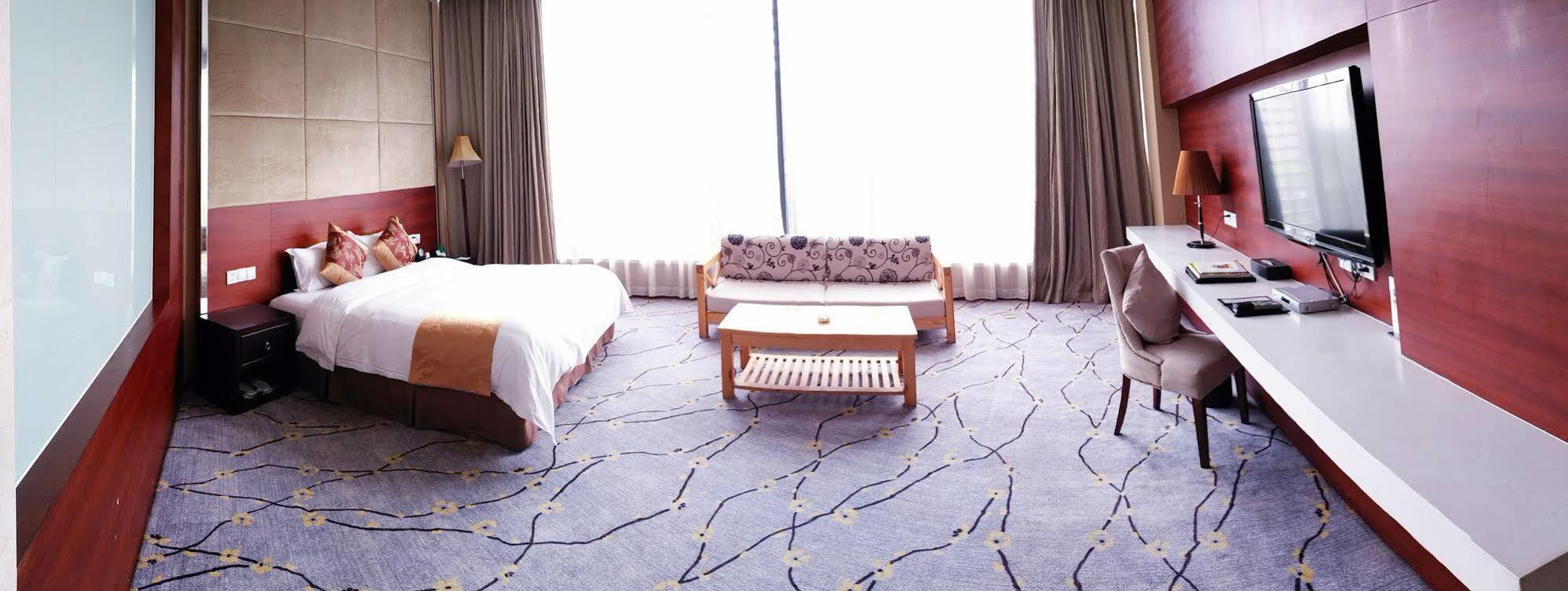 Suzhou Phoenix Hotspring Resort Zhangjiagang Dış mekan fotoğraf