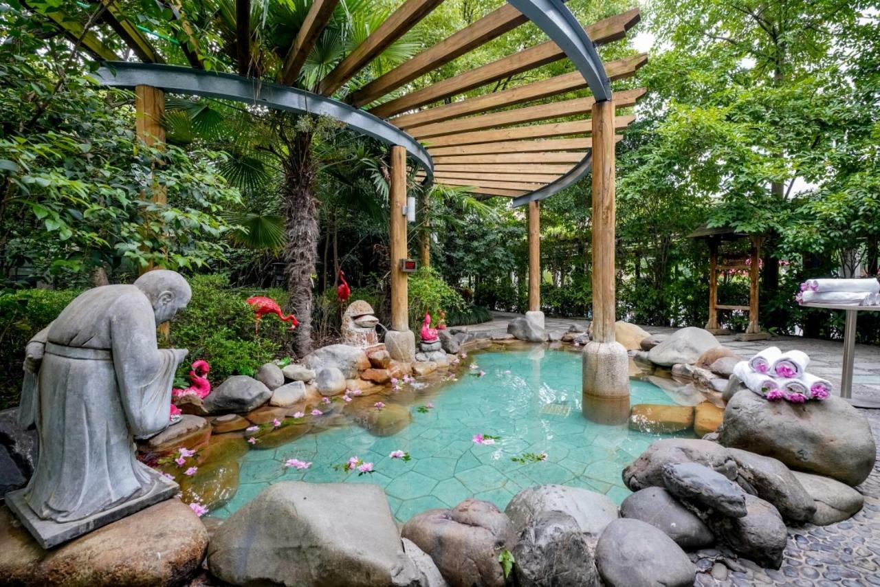 Suzhou Phoenix Hotspring Resort Zhangjiagang Dış mekan fotoğraf